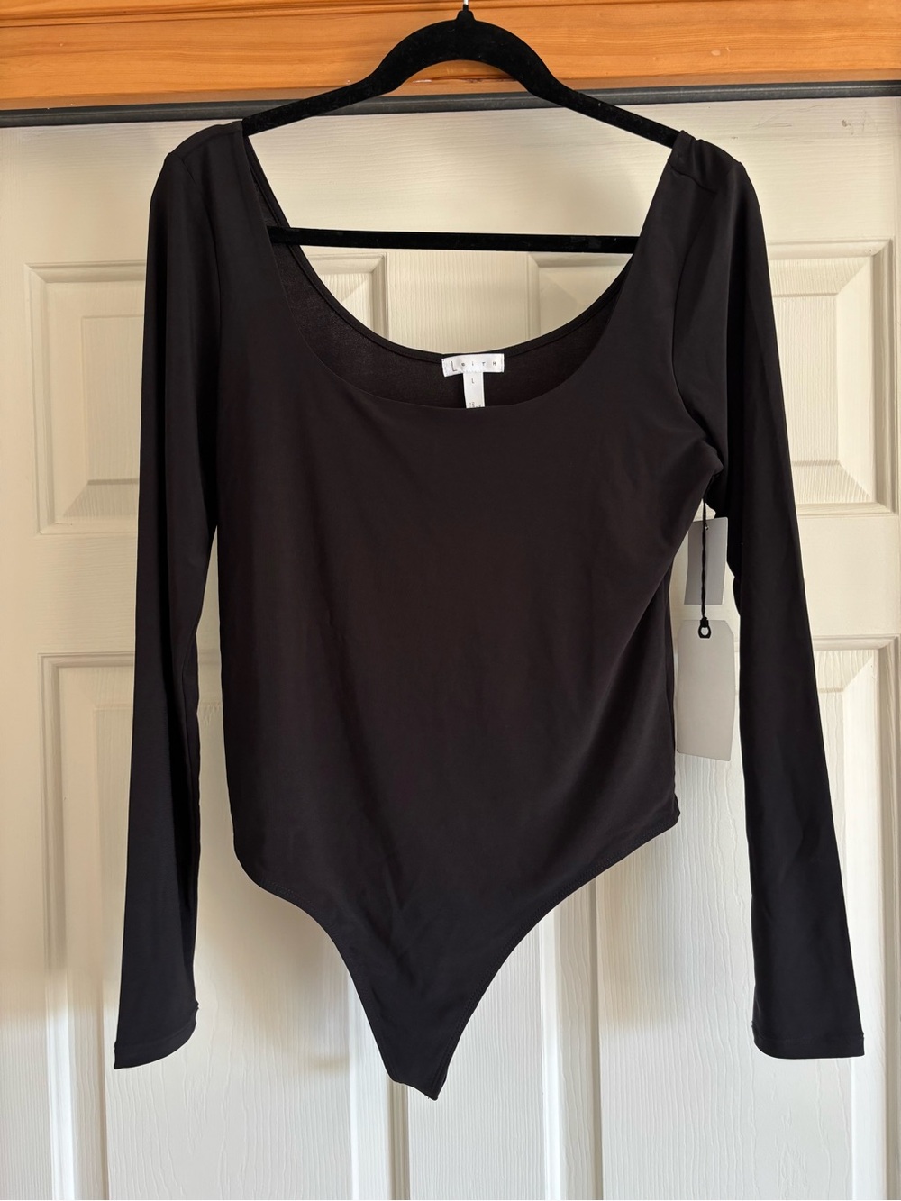 Leith Black Long-Sleeve Scoop-Neck Bodysuit